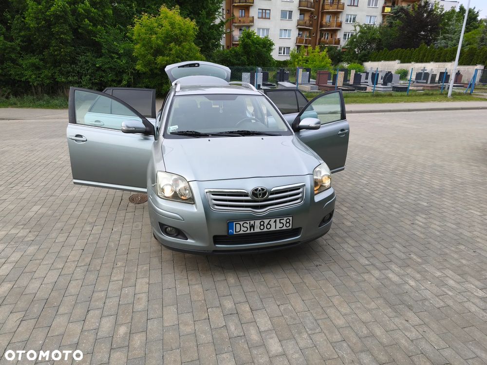 Toyota Avensis 1.8 VVT-i Luna - 12