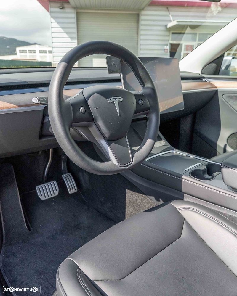 Tesla Model Y Performance Tração Integral - 14