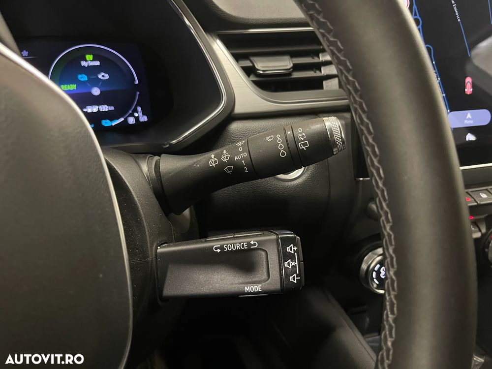 Renault Captur E-Tech Plug-In-Hybrid Intens - 27