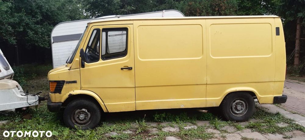 Mercedes-Benz 209D - 4