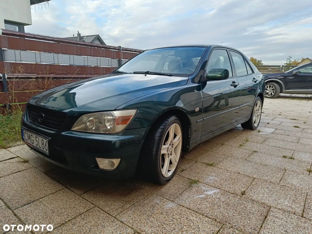 Lexus Is200 1999 photo 2
