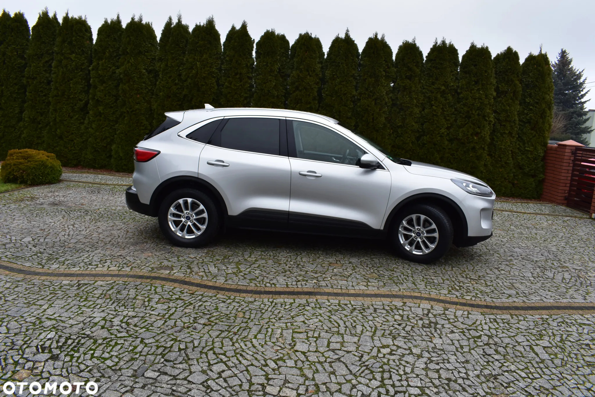 Ford Kuga 2.0 TDCi 2x4 Titanium - 27