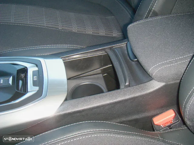 Peugeot 308 SW 1.2 PureTech Allure Pack EAT8 - 44