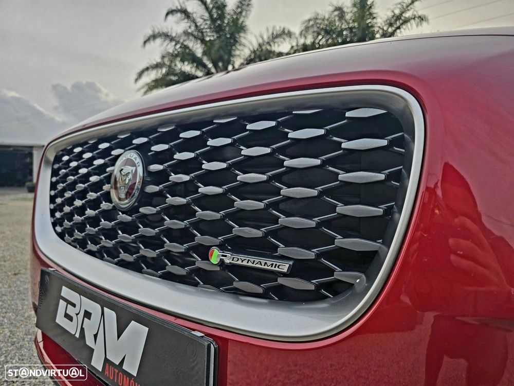 Jaguar E-Pace 1.5 P300e R-Dynamic SE AWD Aut. - 8