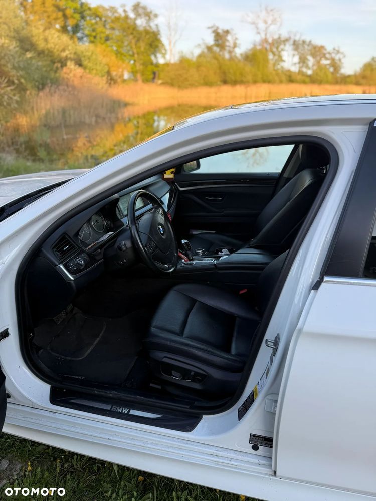 BMW Seria 5 528i xDrive Sport-Aut - 6