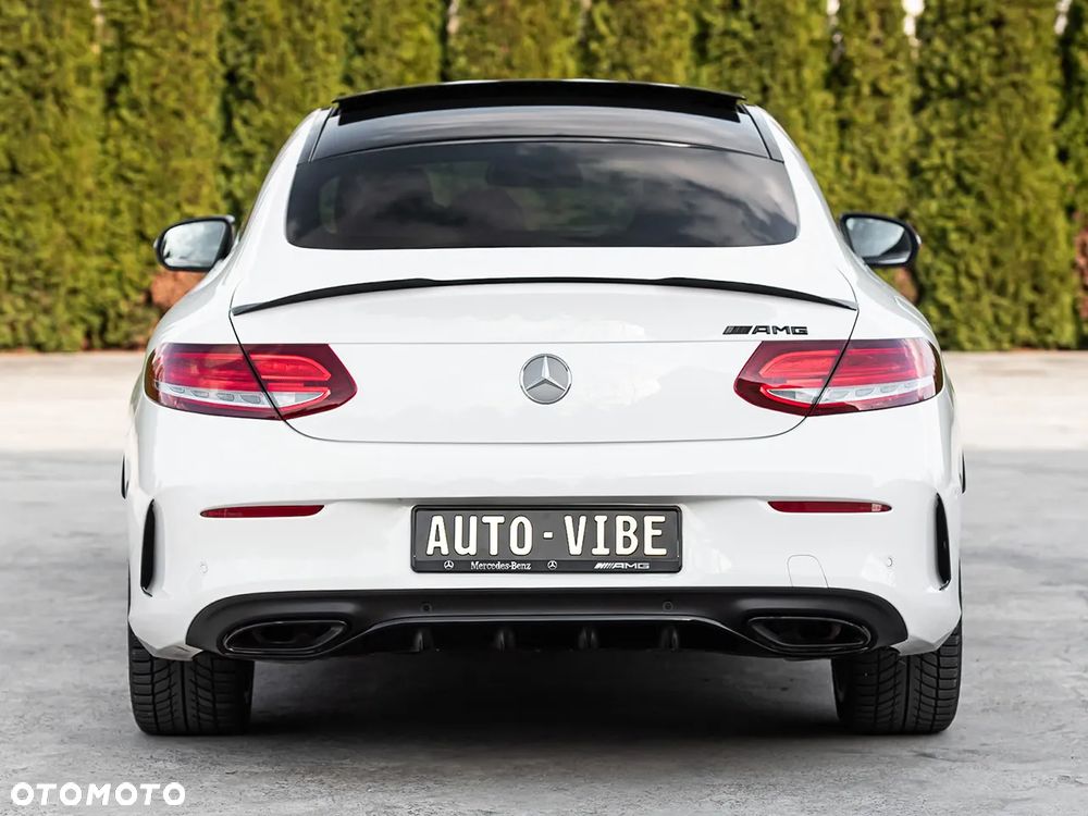 Mercedes-Benz Klasa C 200 4Matic 9G-TRONIC AMG Line - 12