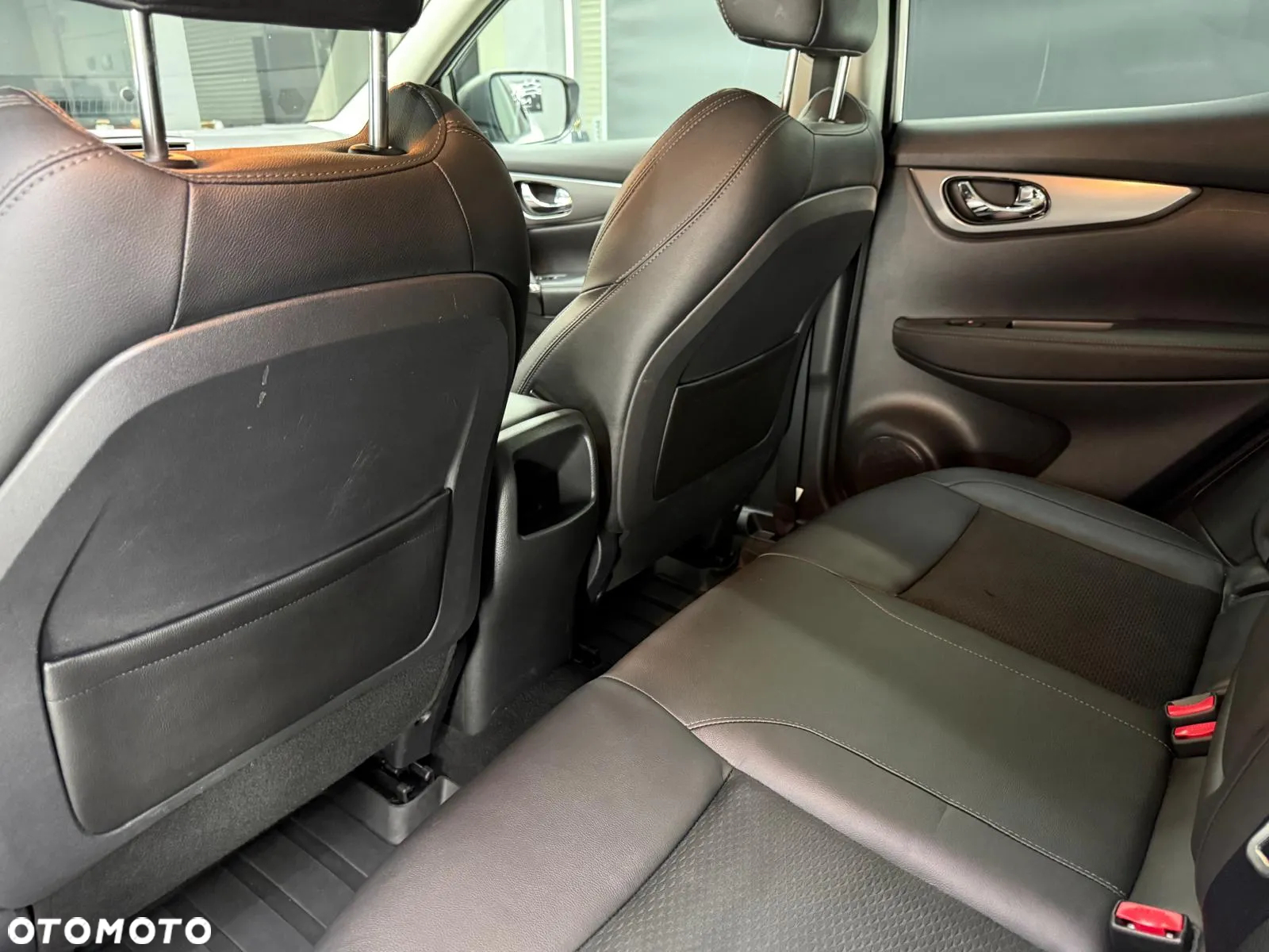 Nissan Qashqai 1.3 DIG-T TEKNA - 26