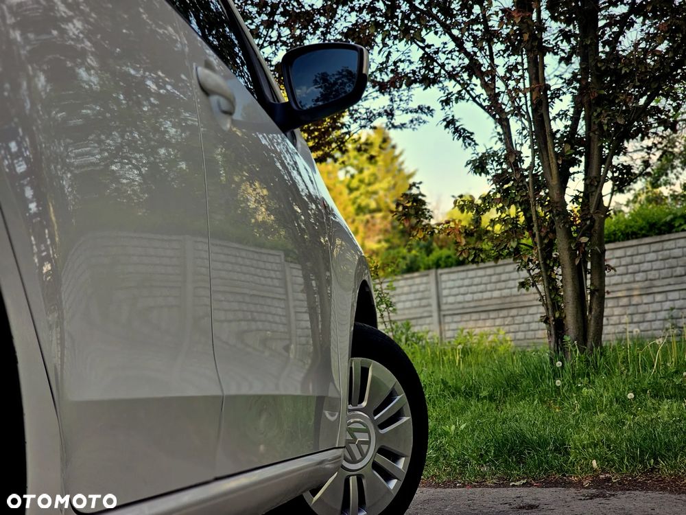 Volkswagen up! white style - 32