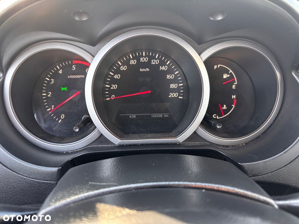 Suzuki Grand Vitara - 11