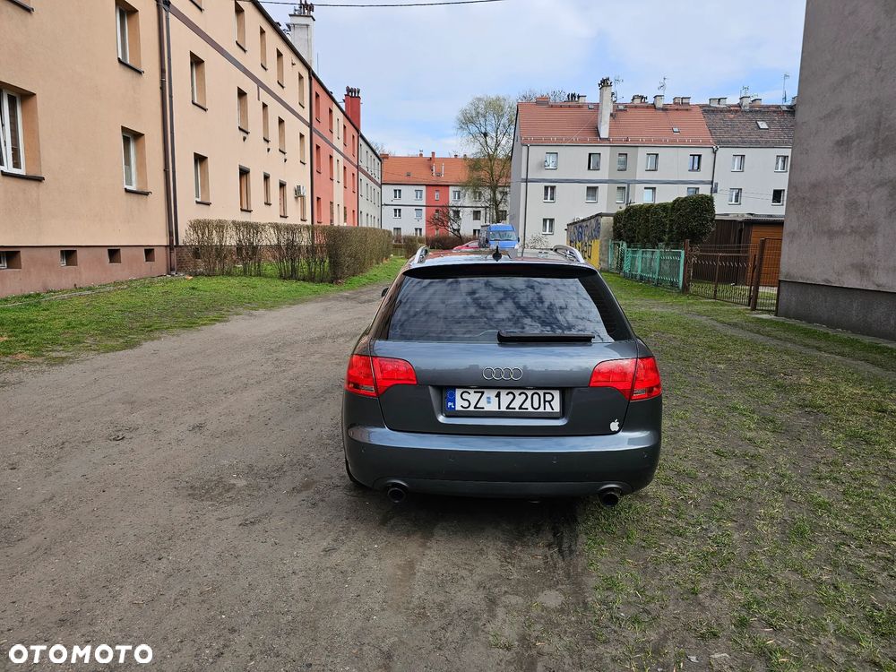 Audi A4 Avant 2.0 T FSI quattro - 9