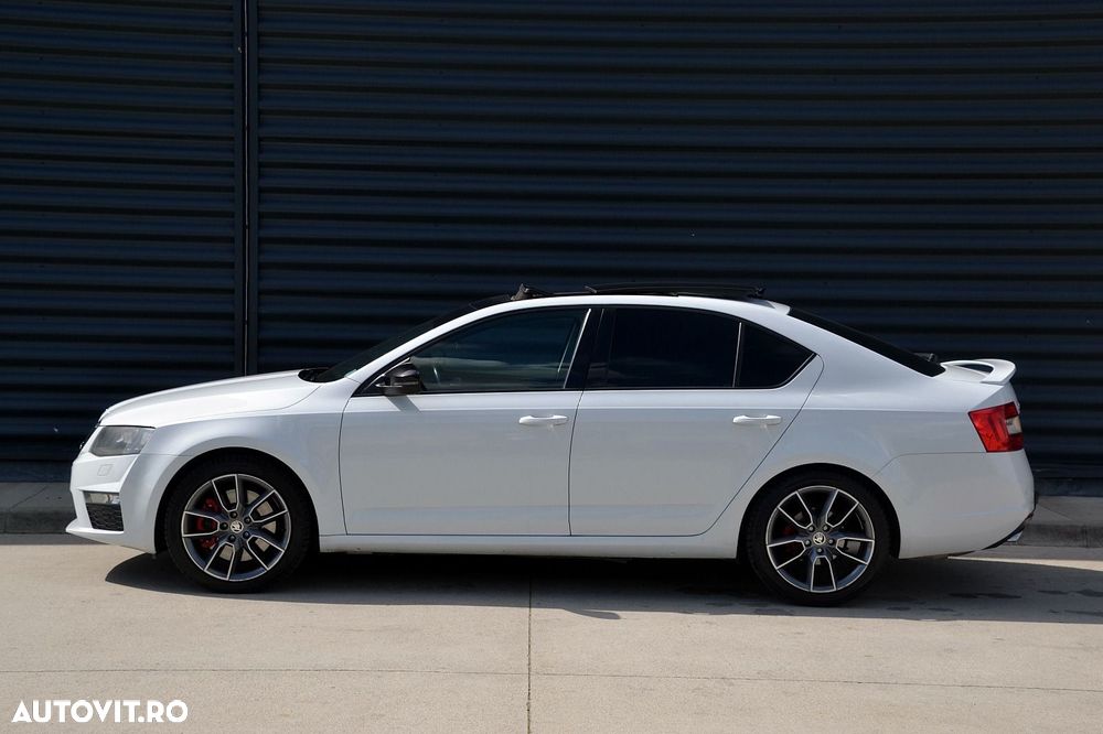 Skoda Octavia 2.0 TDI DSG RS - 8