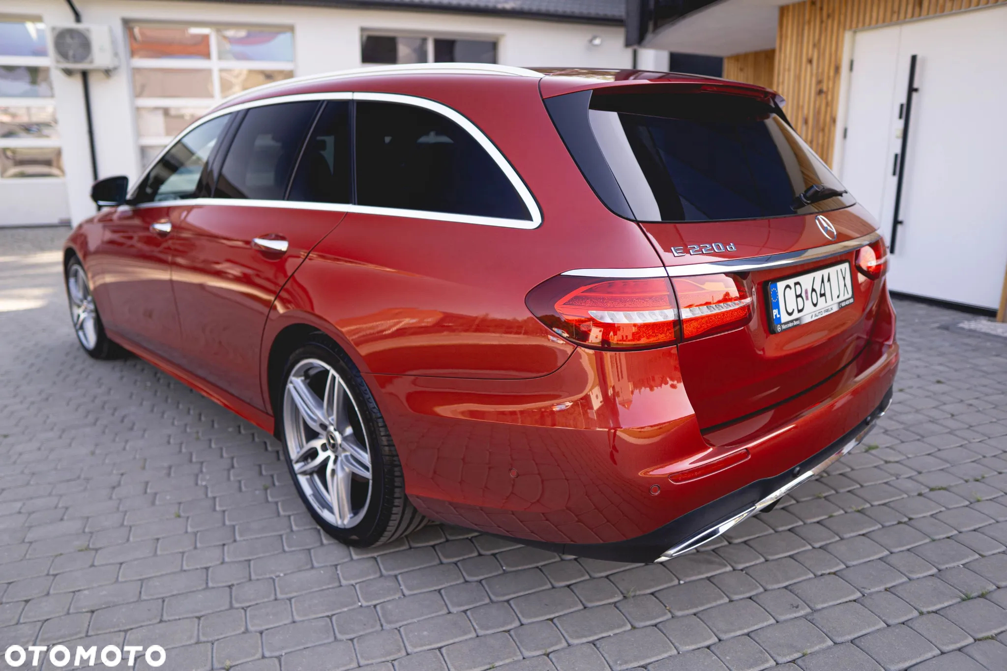 Mercedes-Benz Klasa E 220 d 9G-TRONIC - 18