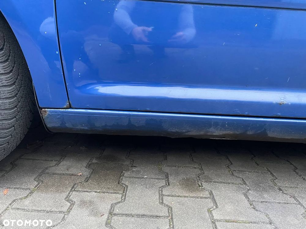 Volkswagen Touran 1.9 TDI Conceptline DSG - 14