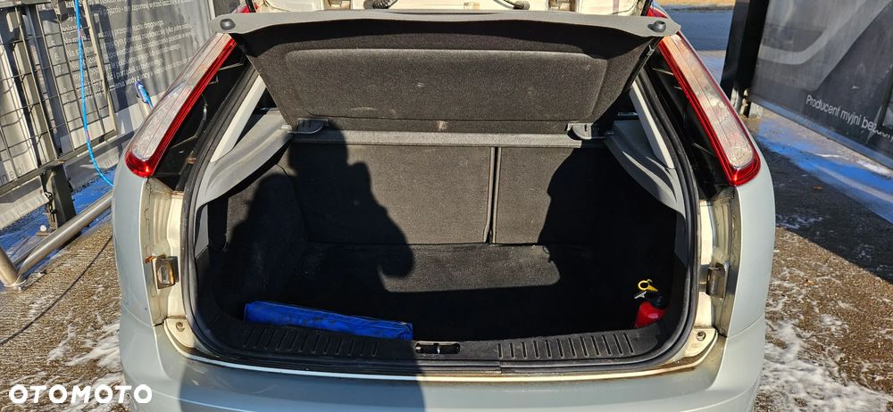 Ford Focus - 12