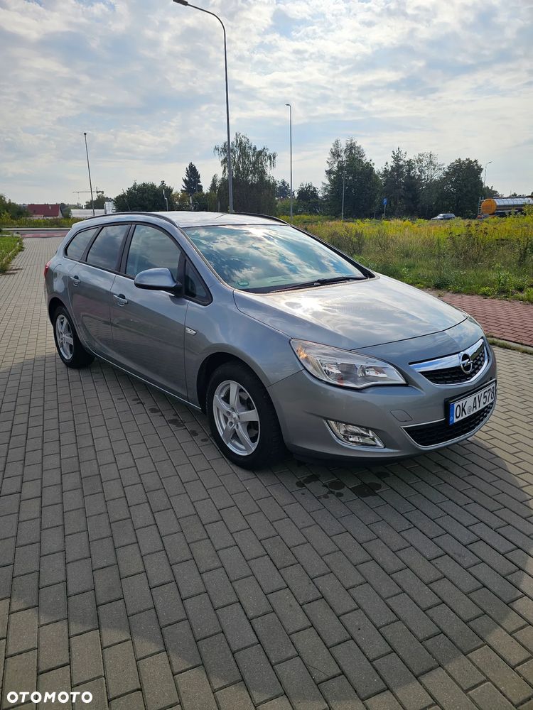 Opel Astra 1.4 Turbo - 11
