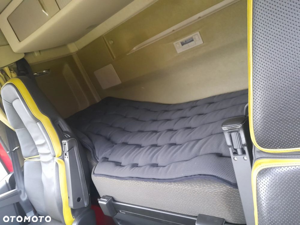 Volvo FH 16 650koni 6x2 OŚ SKRĘTNA PODNOSZONA // JEDYNY TAKI// RAMA DO ZABUDOWY// HDS dzwig żuraw do lasu drewna tarcicy // DO ŻYWCA// asenizacyjny// HOLOWNIK// FULL opcja ze SZWAJCARI - 11