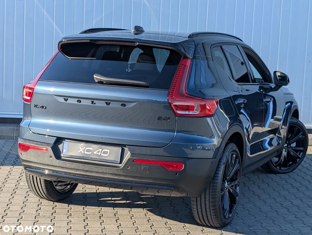 Volvo XC 40 B4 AWD Ultimate Dark - 4