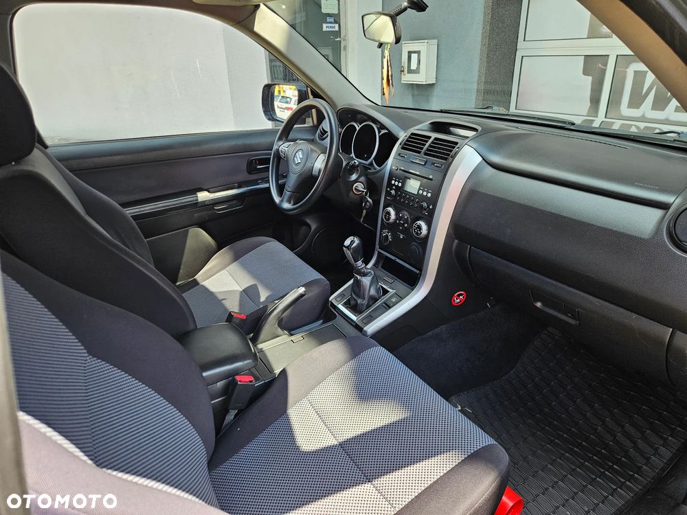 Suzuki Grand Vitara - 14