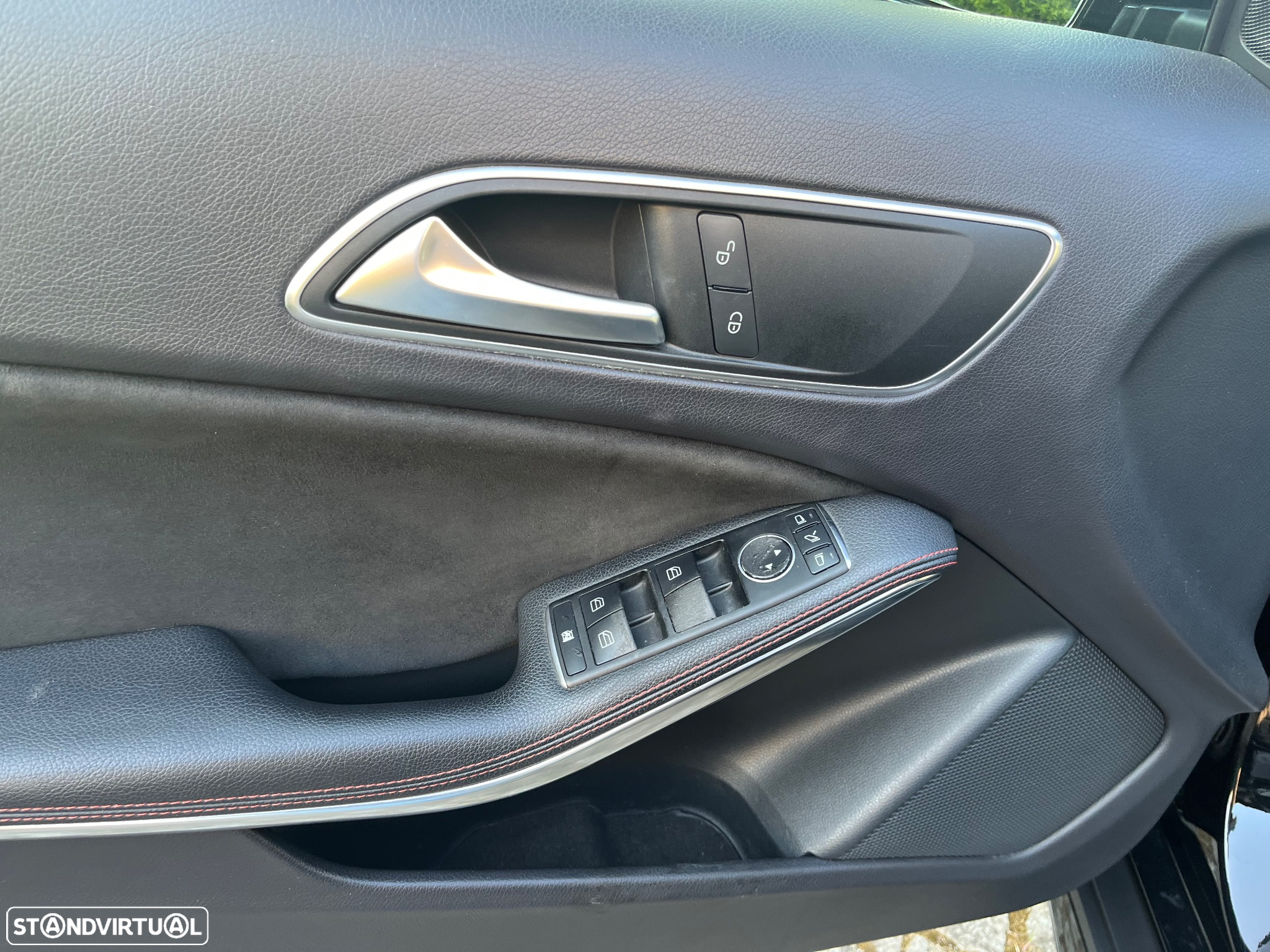 Mercedes-Benz GLA 200 CDi AMG Line - 11