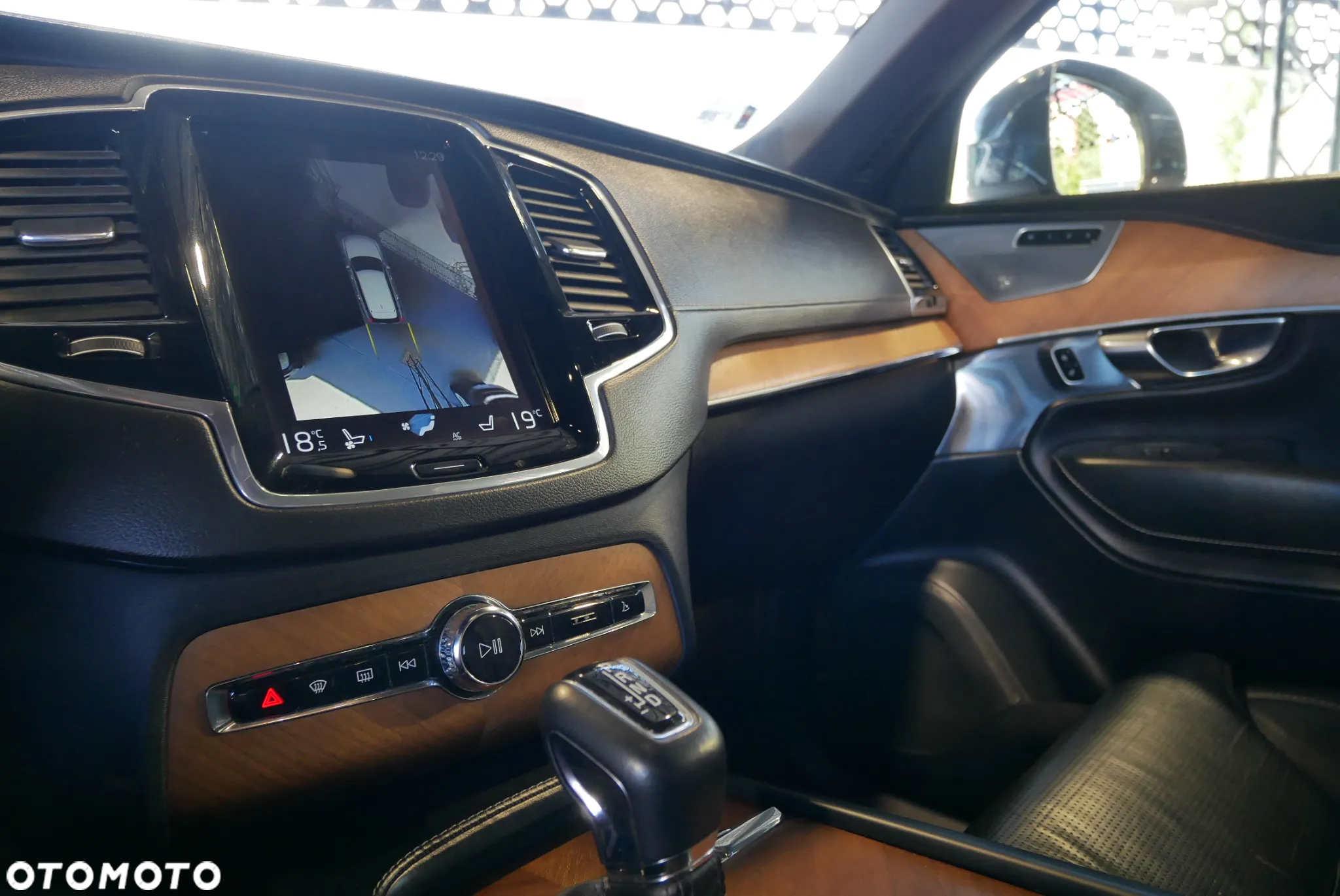 Volvo XC 90 D5 AWD Momentum 7os - 24