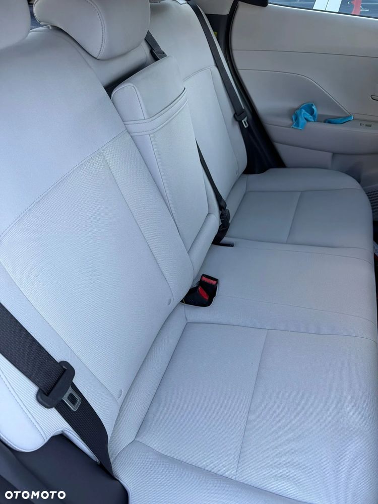 Hyundai Kona - 11