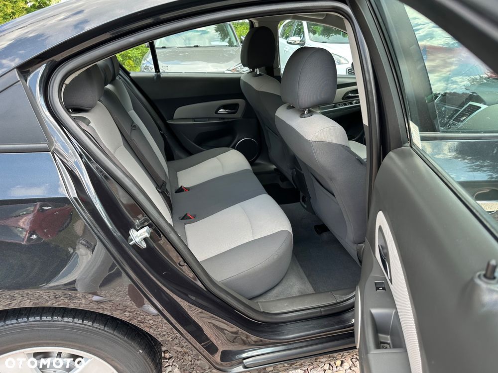 Chevrolet Cruze - 17