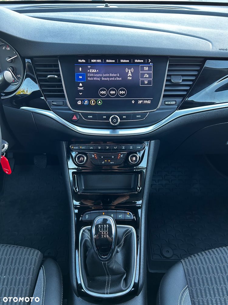 Opel Astra 1.2 Turbo Business Edition - 31
