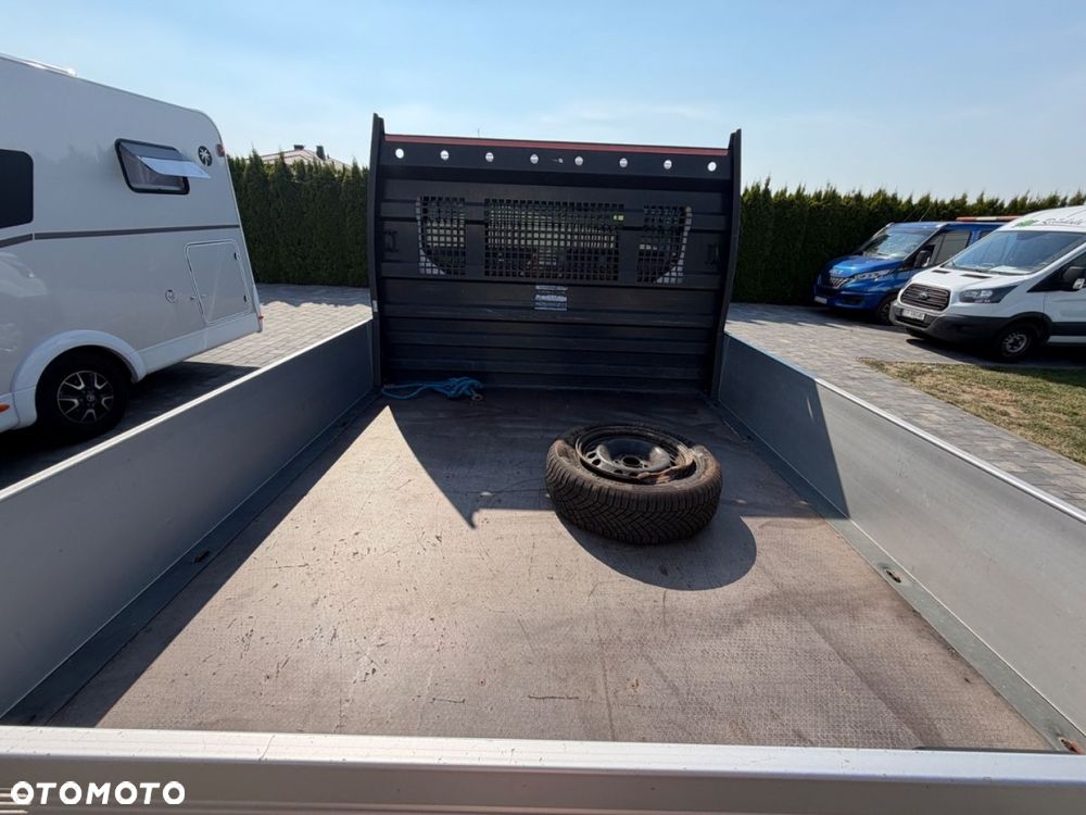 Ford Transit - 11