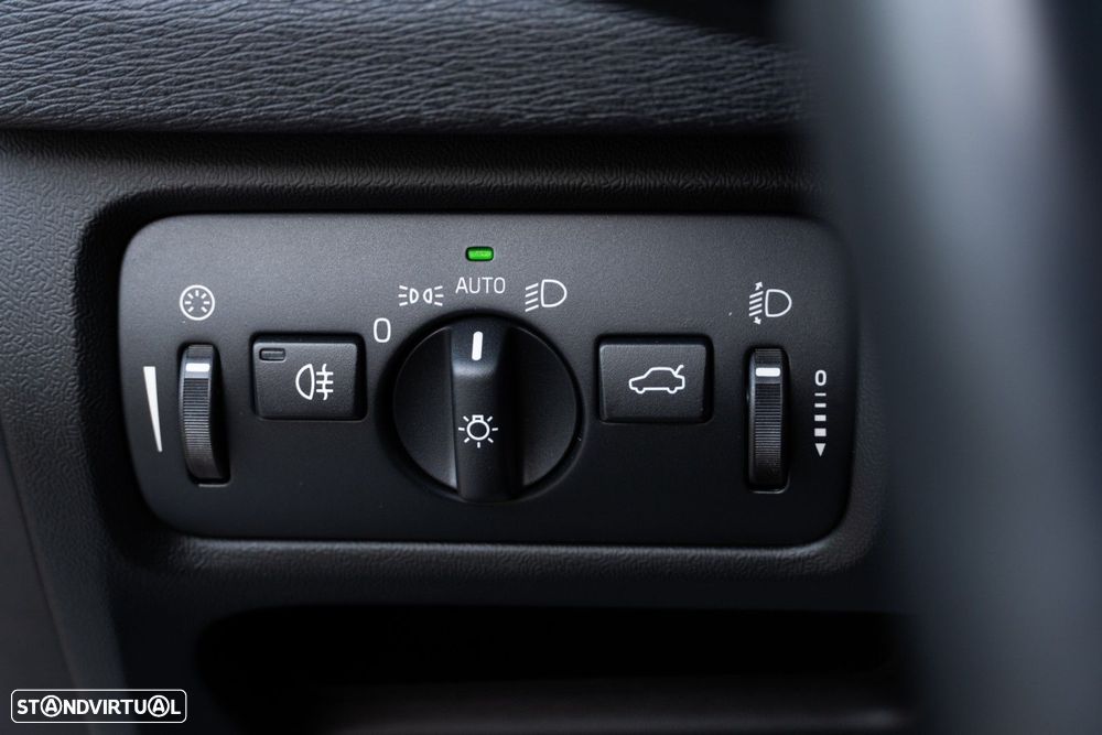 Volvo V40 Cross Country 1.6 D2 Kinetic - 30