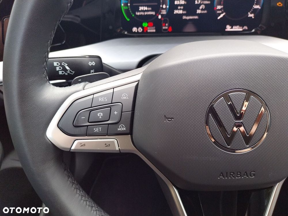 Volkswagen Golf - 12