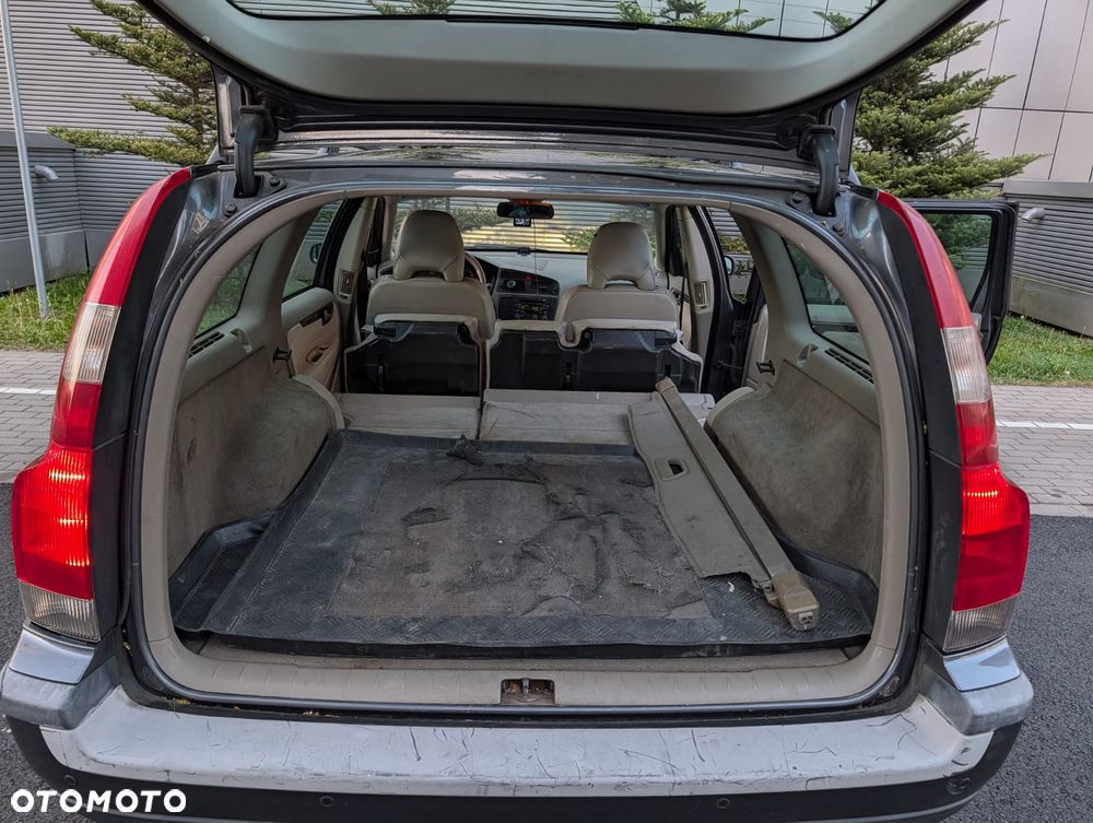 Volvo V70 2.4D5 Momentum - 13