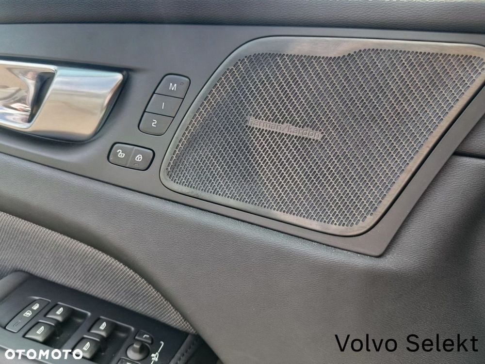 Volvo XC 60 - 25