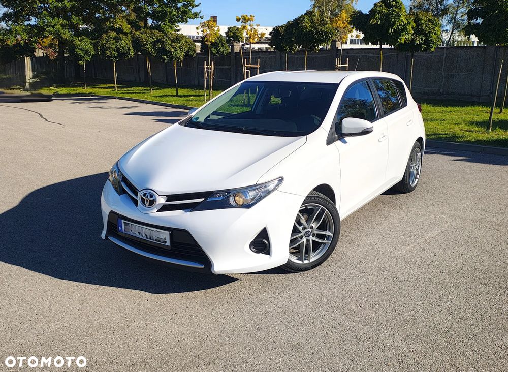 Toyota Auris - 1