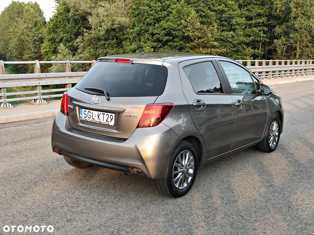 Toyota Yaris 1.33 Premium - 4