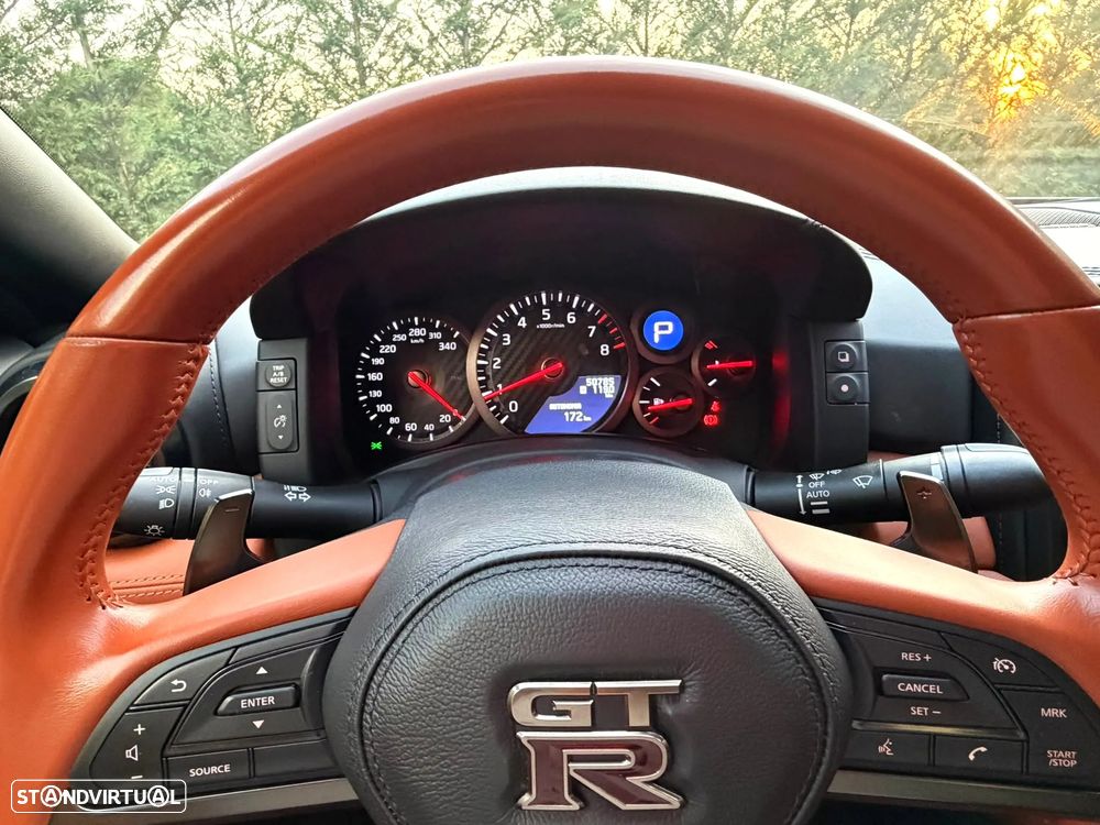 Nissan GT-R Prestige Edition - 12