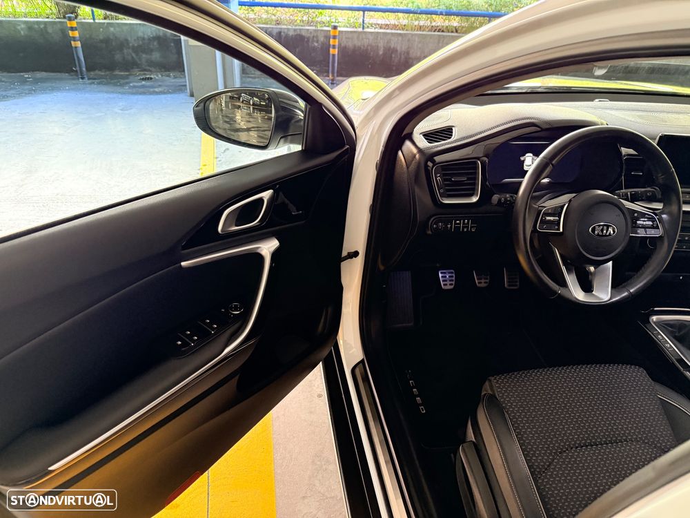 Kia XCeed 1.0 T-GDI Tech+SRF - 16