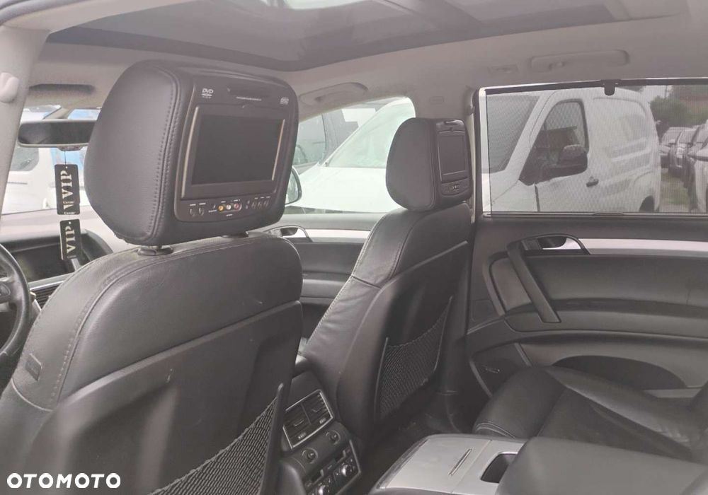 Audi Q7 - 10