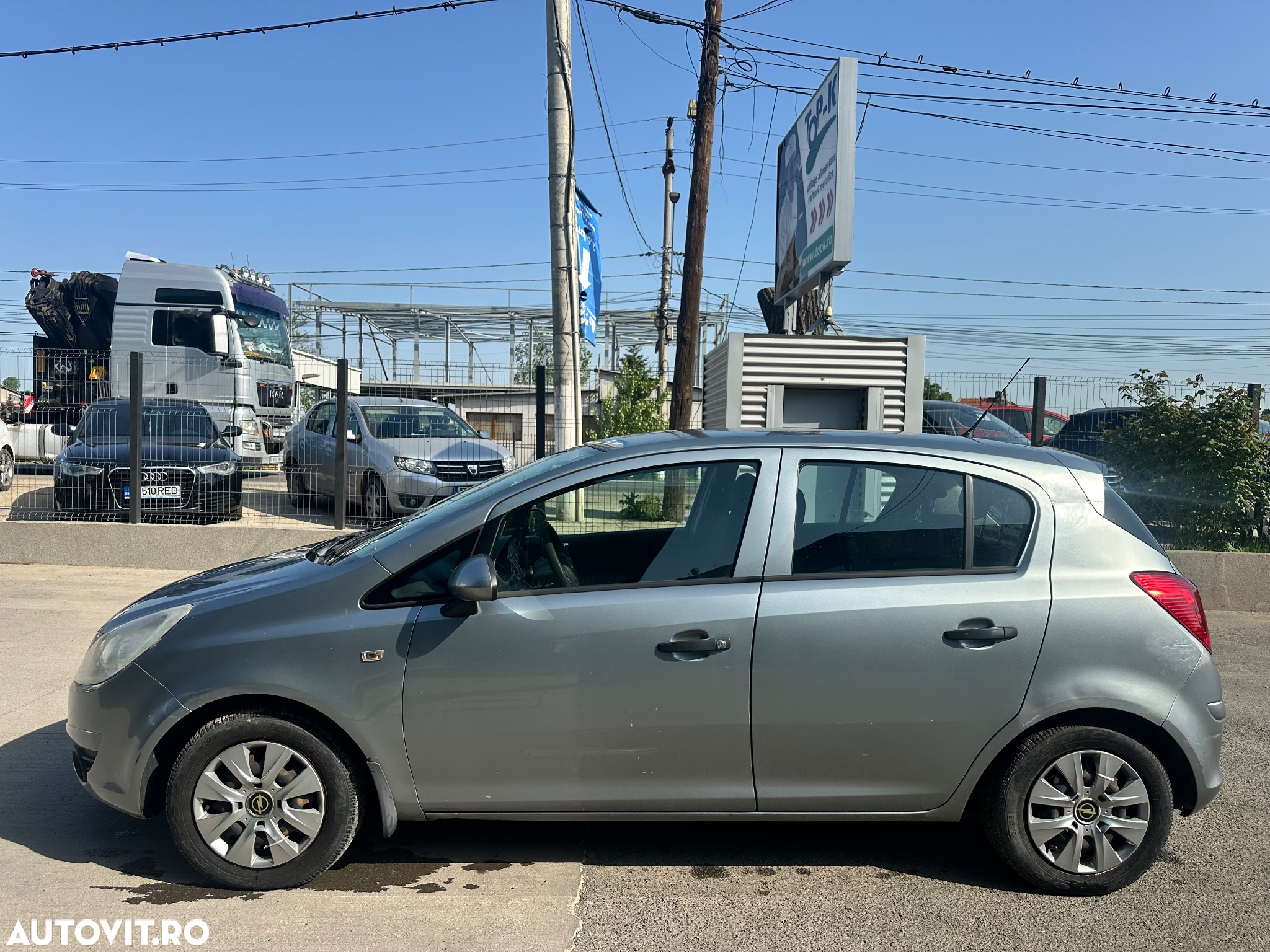 Opel Corsa 1.2 Essentia - 8