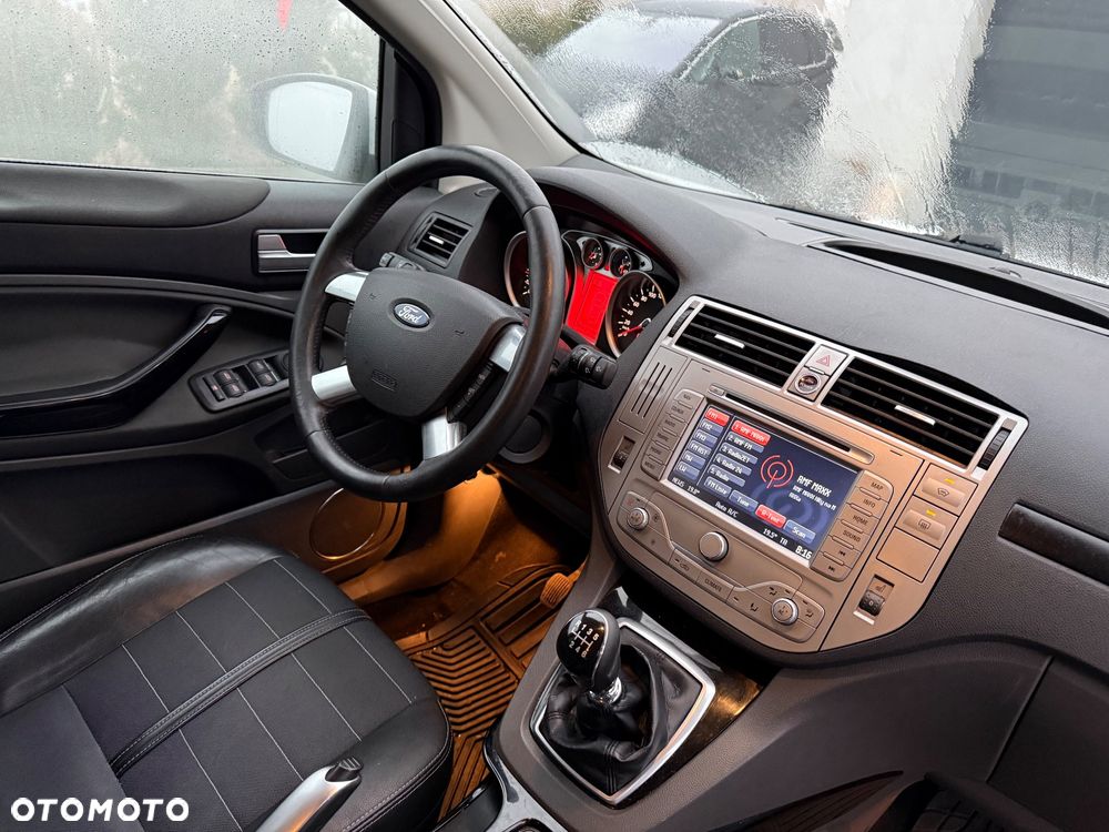 Ford Kuga 2.0 TDCi 2x4 Titanium - 11