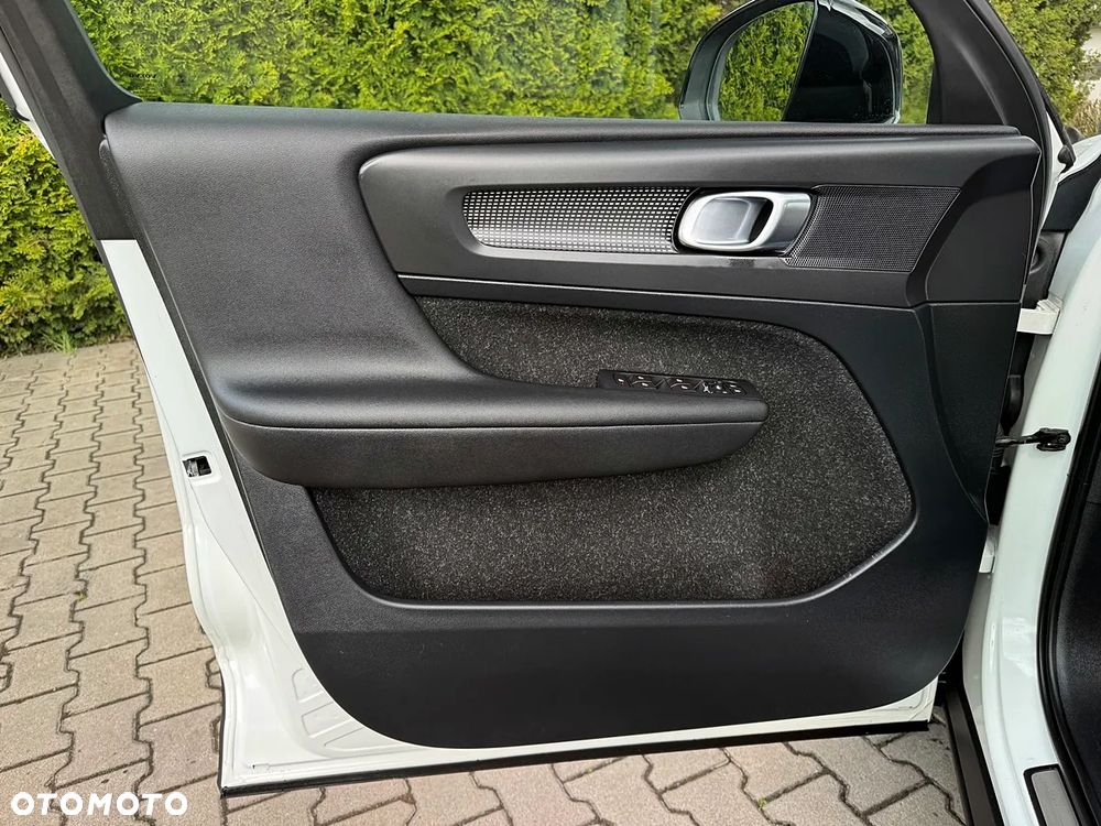 Volvo XC 40 D3 R-Design - 23