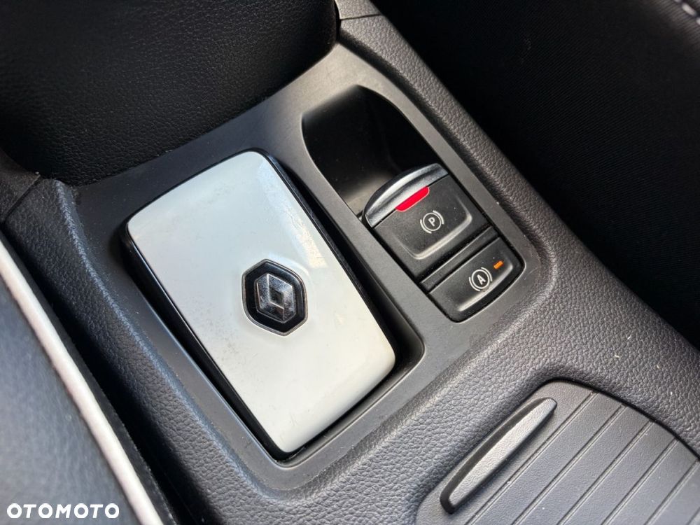 Renault Clio TCe 100 INTENS - 24