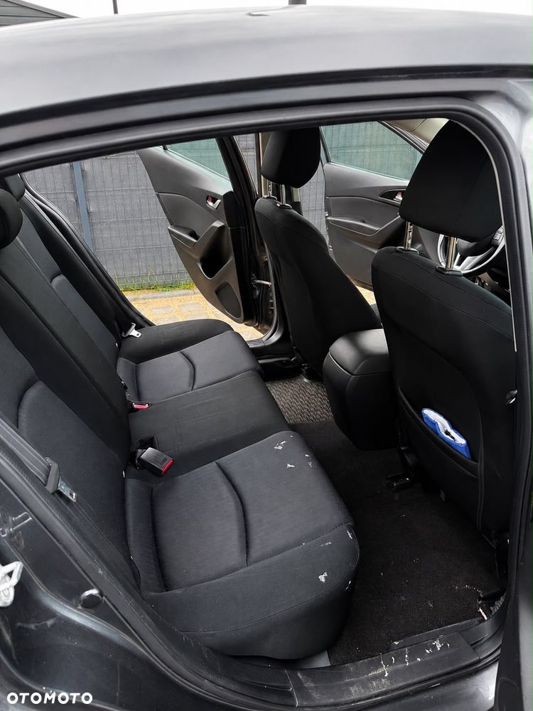 Mazda 3 - 5