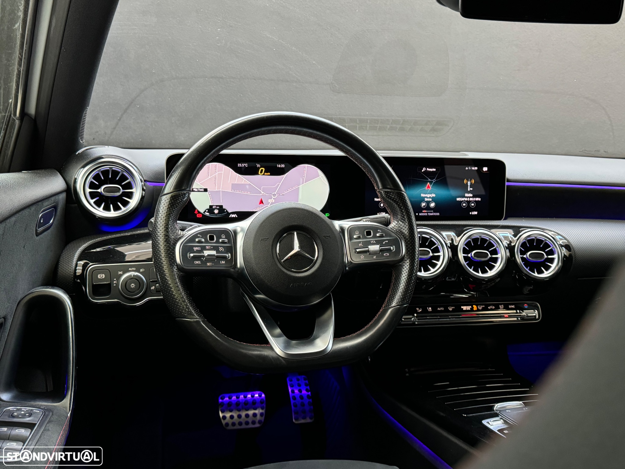 Mercedes-Benz A 180 d 7G-DCT AMG Line - 11