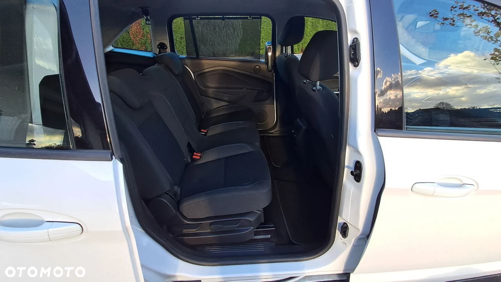 Ford Grand C-MAX - 8