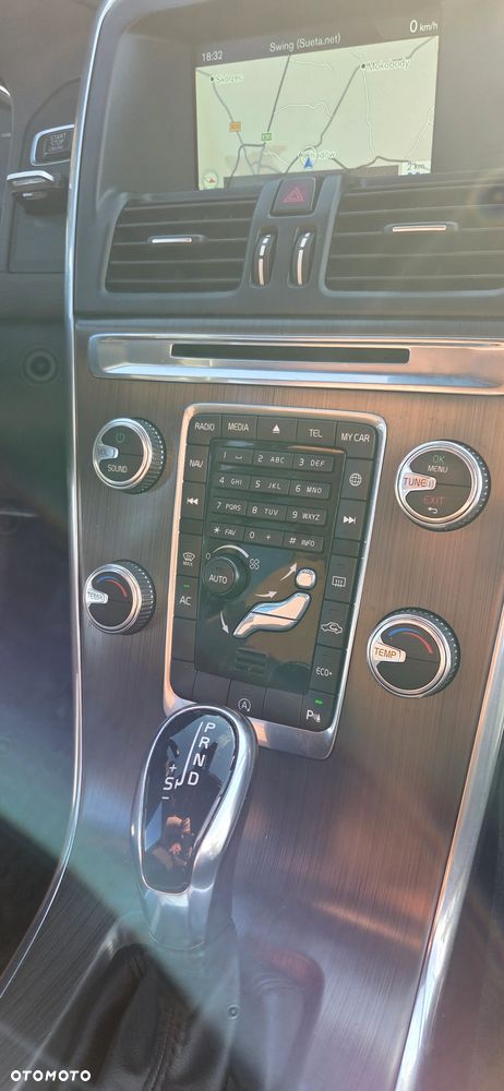 Volvo XC 60 D4 Geartronic Momentum - 18