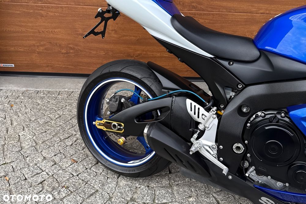 Suzuki GSX-R - 11