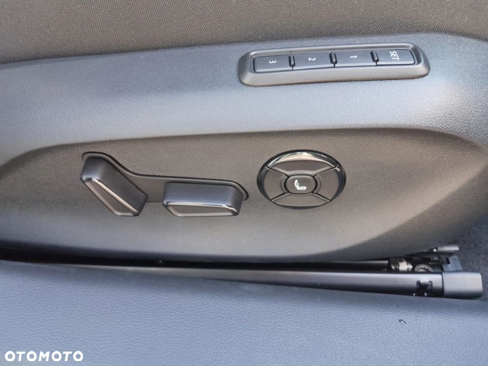 Skoda Superb 2.0 TDI SCR 4x4 Sportline DSG - 28