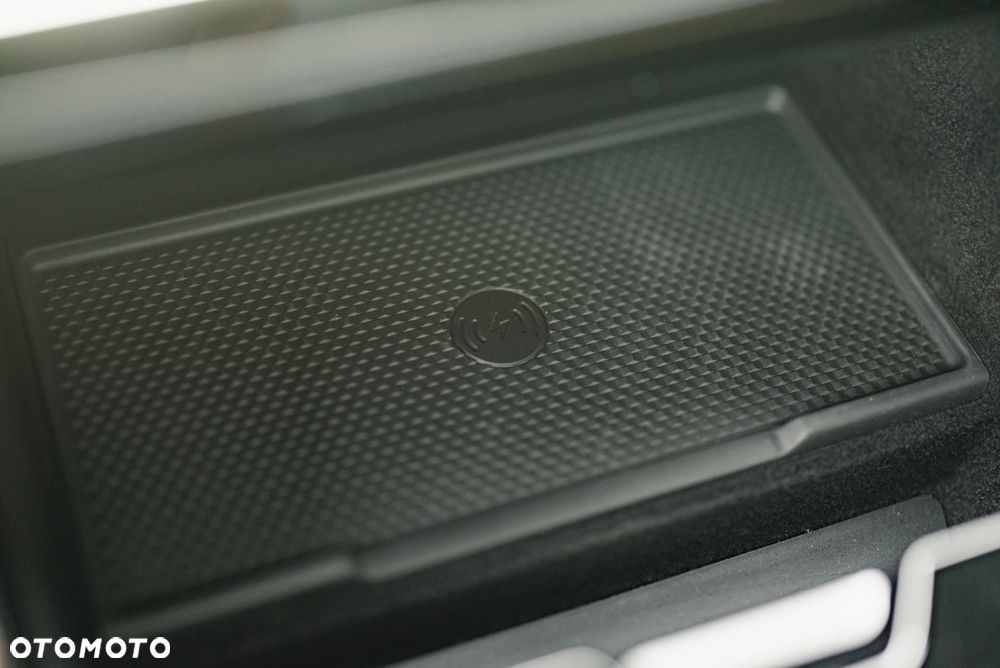 Land Rover Range Rover Sport - 28