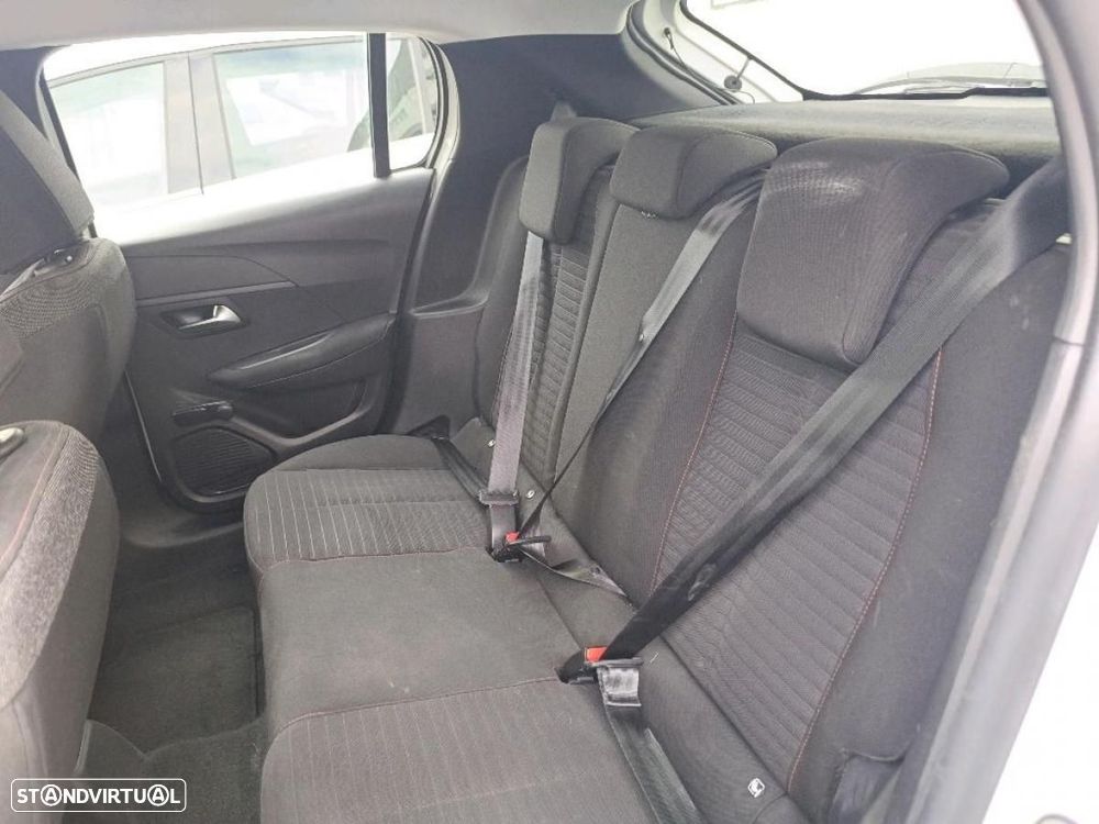 Peugeot 208 — fotografia 5