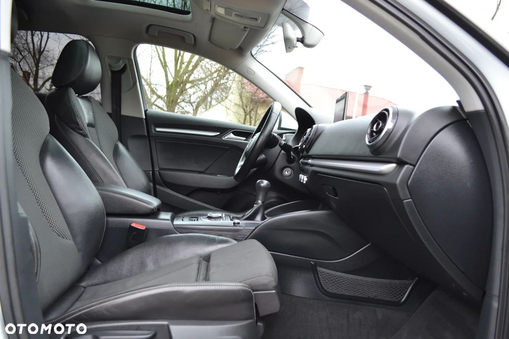 Audi A3 Sportback 1.6 TDI (clean diesel) S line Sportpaket - 25